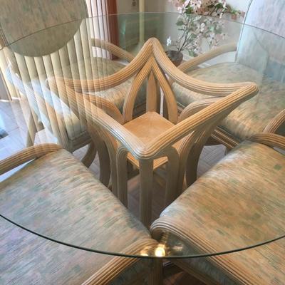80â€™s glass top table and 4 chairs