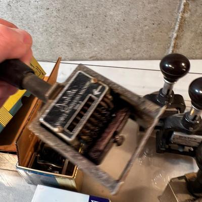 8 Stamps and numbering Machines