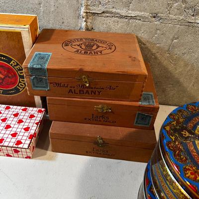 Cigar box, chocolate boxes and tins 