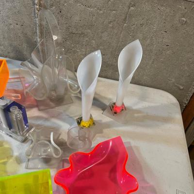 Large lot of Plastic Florescent Holders