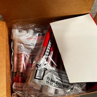 Large Lot of Syringes. NEW 