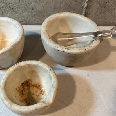3 Mortar Ceramic and 1 Pestle Glass 