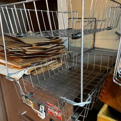 Wood Basket and wire Trays (10 ) 