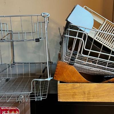 Wood Basket and wire Trays (10 ) 