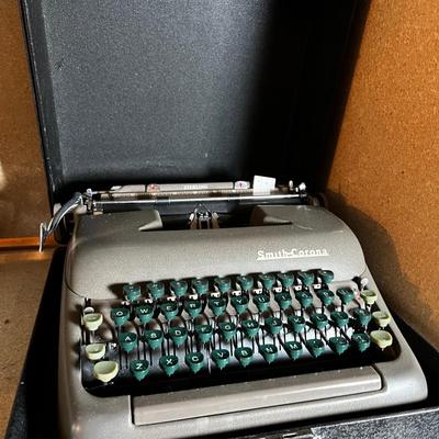 Smith Corona Sterling Portable 
