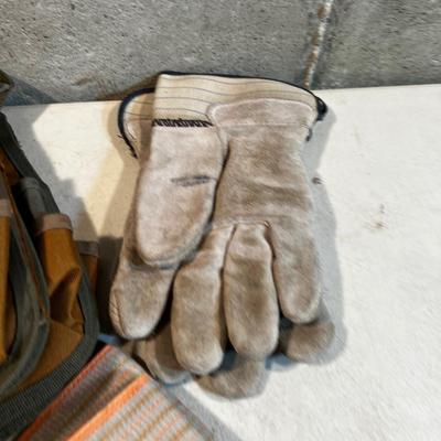 Bucket Boss (NEW)  and Work Gloves (3 pair) 