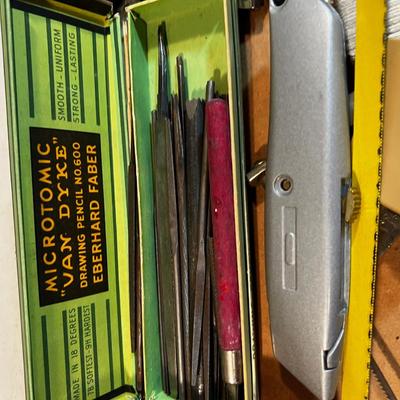 Tray of Misc. Tools, Mouse Traps (new), Files, Sockets Etc.