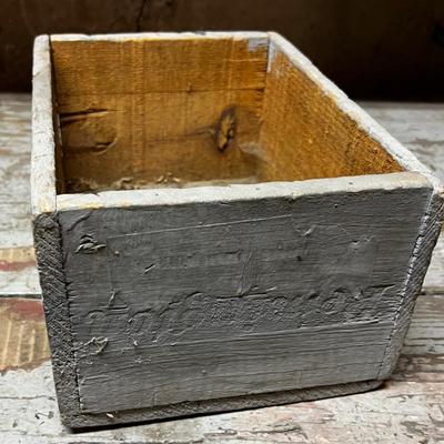 Wood Crate Remington Ammo but has been painted over 