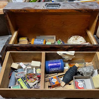 Great - Wood Carpenters Tool Box 