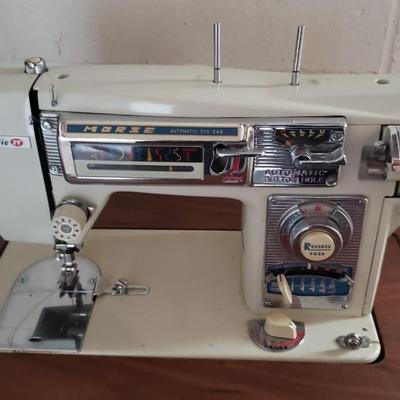 Vintage  Morse sewing machine in cabinet Model 4400