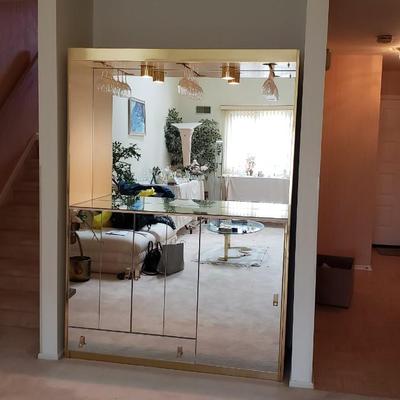 Vintage mirrored bar