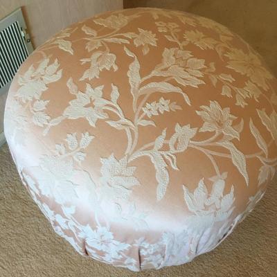 Fabric seat or pouf