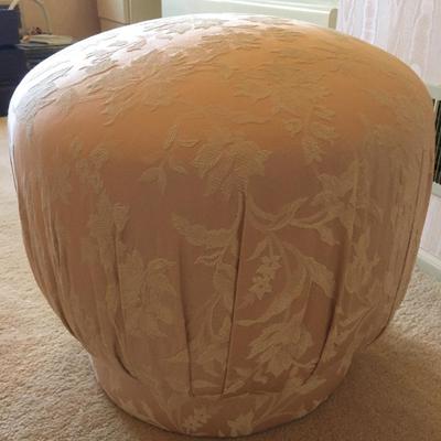 Fabric seat or pouf