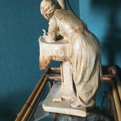Vintage lamp lady reading motif