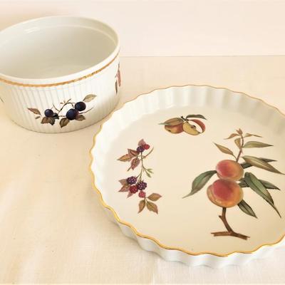 Lot #158  Two Pieces Royal Worcester - Casserole, Tart/Quiche dish