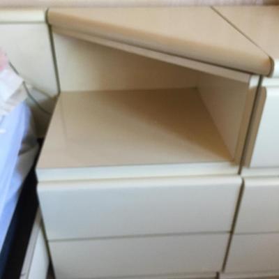 1980â€™s Laminate nightstand/end table