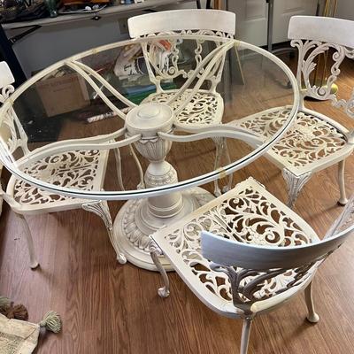 Wrought Iron Table & Chairs (K-MG)