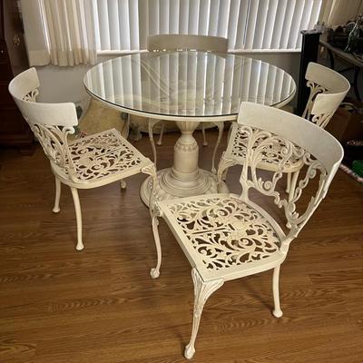 Wrought Iron Table & Chairs (K-MG)