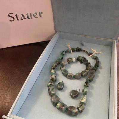 Stauer Matching Raw Emerald Necklace Bracelet Earrings In Case/Box