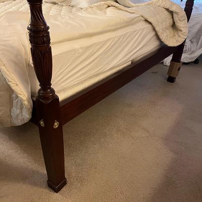 Henkel Harris King Size Four Poster Bed (M-MG)