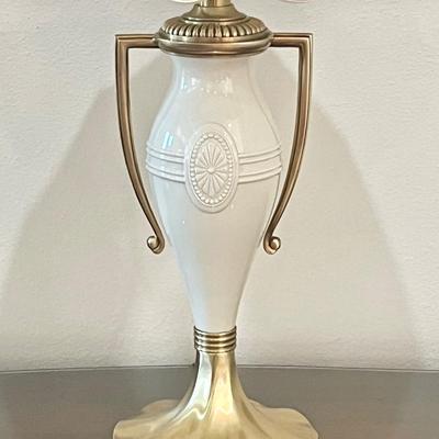 LENOX/QUOIZEL ~ Beautiful Porcelain & Brass Table Lamp
