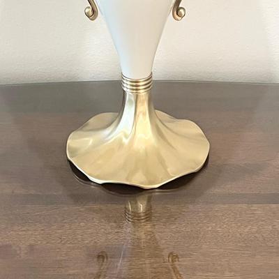 LENOX/QUOIZEL ~ Beautiful Porcelain & Brass Table Lamp