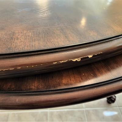 Lot #173  Beautiful Round Burled Wood Dining Table w/clip leaves