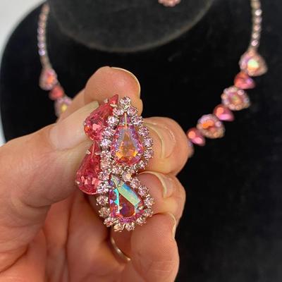 Vintage Stunning Pink AB Teardrop Rhinestone Weiss Choker Necklace with Matching Earring