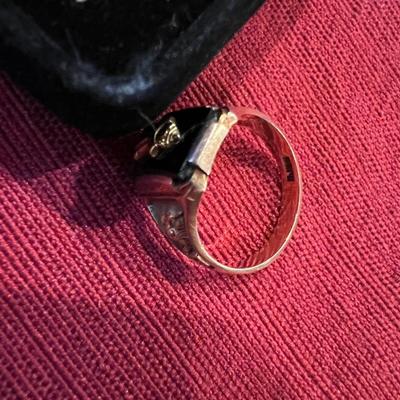 10k Gold Menâ€™s Ring