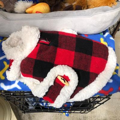LOT 94M: Puppy Starter Kit: Crate, Toys, Bed, MyBusyDog Booties & More