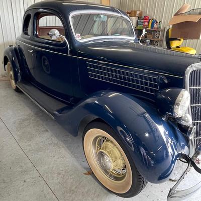 1934 Ford 5 window coupe