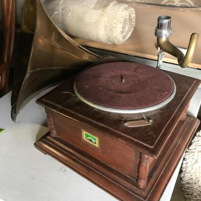 RCA Victrola record player