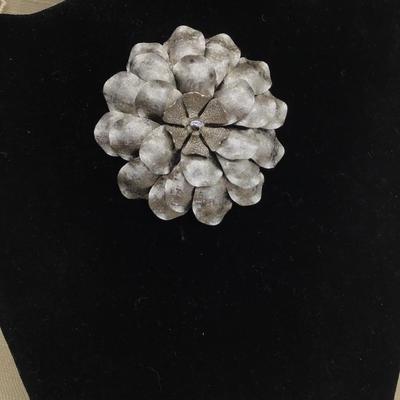 Beautiful Large Brushed Silver Tone Floral Brooch
