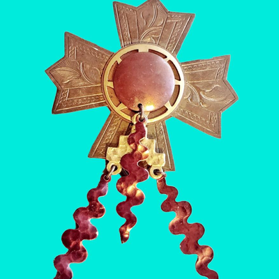 Brooches & Pins