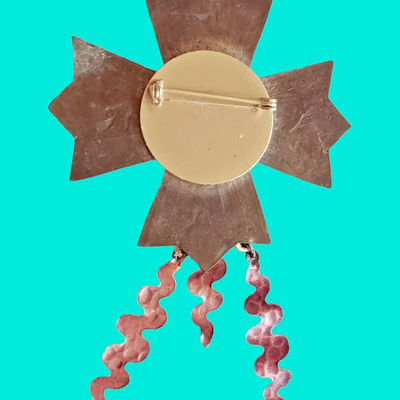 Brooches & Pins