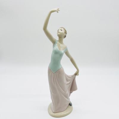 NAO BY LLADRO ~ The Dance Is Over Figurine