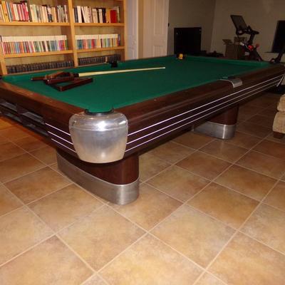 VINTAGE BRUNSWICK BILLIARDS 8' POOL TABLE