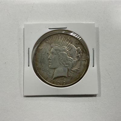 -113- COINS | 1922 Peace Dollar Initial -HD on Obverse