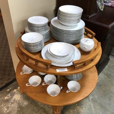 China set 92 pieces of Petite Bouquet dinnerware.