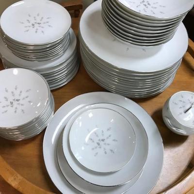 China set 92 pieces of Petite Bouquet dinnerware.