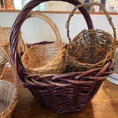 Lot 9 - Large lot of Baskets, various sized and shapes