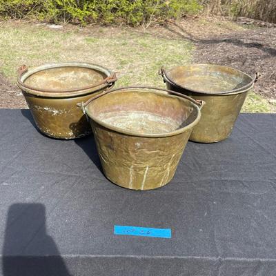 Lot 26 - 3 Brass buckets