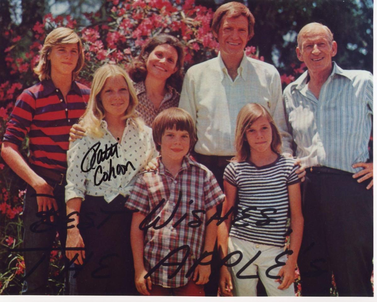 Patti Cohoon signed Apple's Way cast photo
