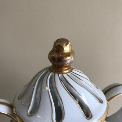 vintage White & Gold Urn