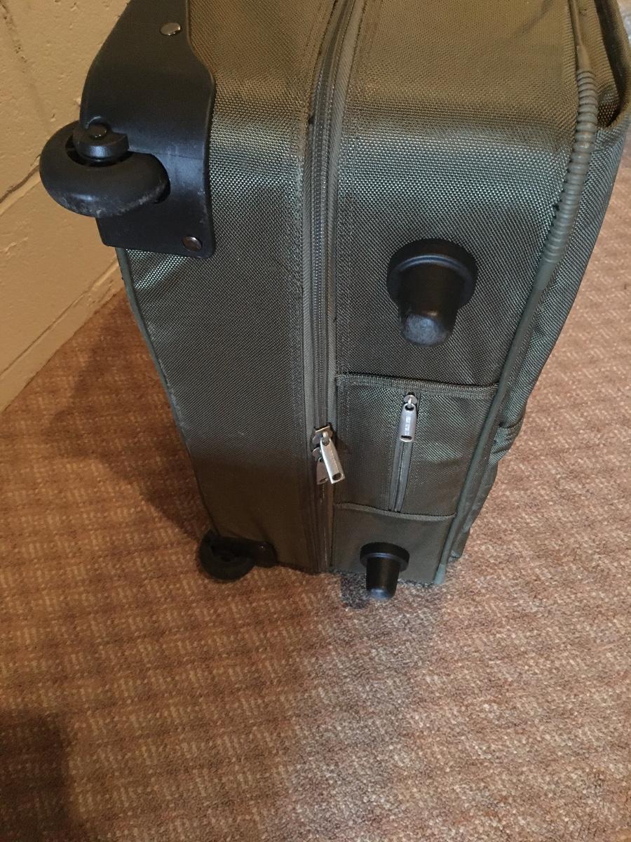 Air Express rolling garment bag