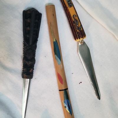 3 vintage letter openers, Souvenirs