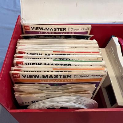 Vintage GAF View-Master Red & White Made in USA 1970's With Reels WORKS