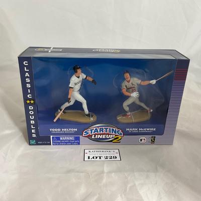 -229- SPORTS | Starting Lineup 2 Figure | Todd Helton & Mark McGwire