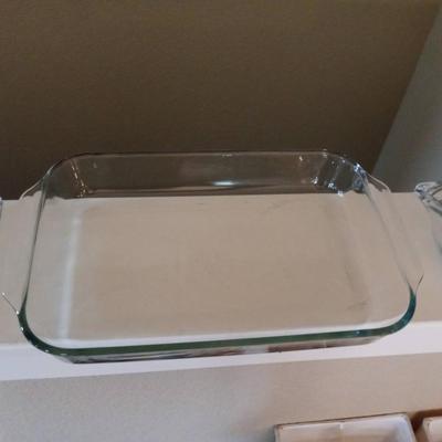 2 GLASS BAKING DISHES, BUTTER DISH AND GRAVY BOAT