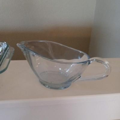 2 GLASS BAKING DISHES, BUTTER DISH AND GRAVY BOAT